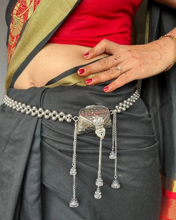 Black Metal Hip Chain 7