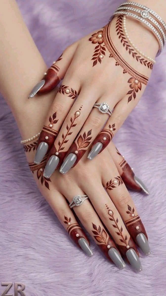 Mehndi with Pearls – Elegant & Creative Mehndi Design Ideas with Pearl Decoration Mehndi with Pearls 8