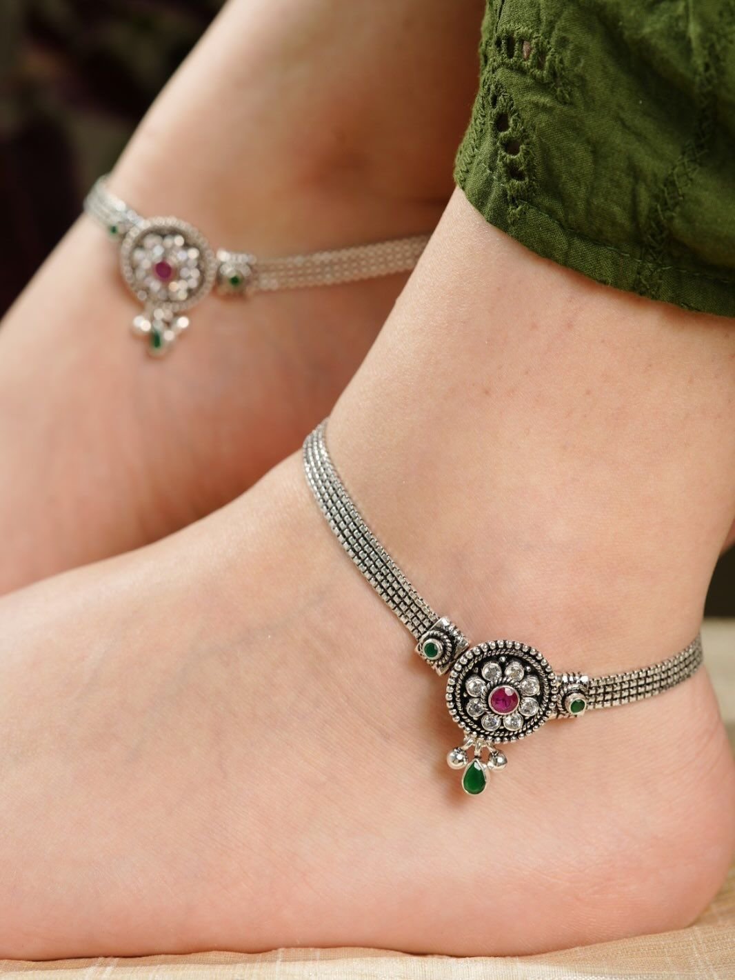 Stylish Anklet Designs – Elegant & Trendy Payal Designs for Women Stylish Anklet Designs 3