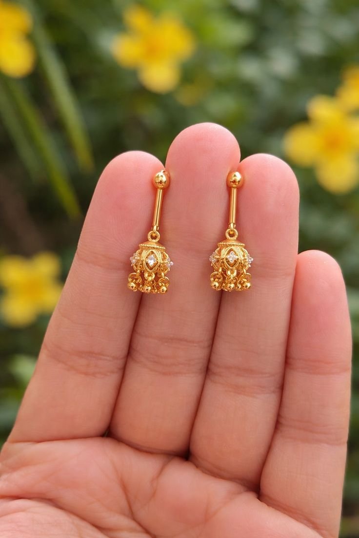 Stylish Hoop Earrings – Timeless Jewelry for a Bold & Elegant Look Stylish Hoop Earrings 1