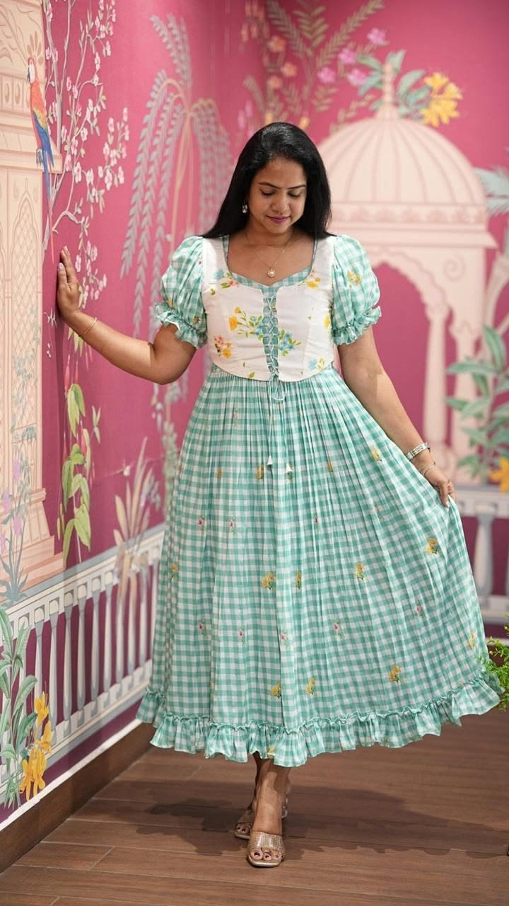 10 beautiful long frock designs for women 89d2ed54b23aa856cb45e056e4bc9a10